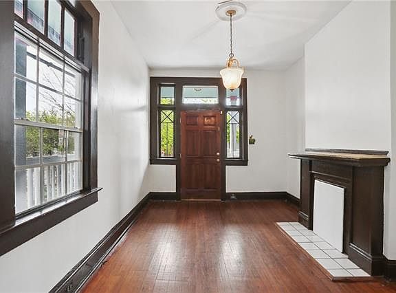 5th image of 2623 Baronne St