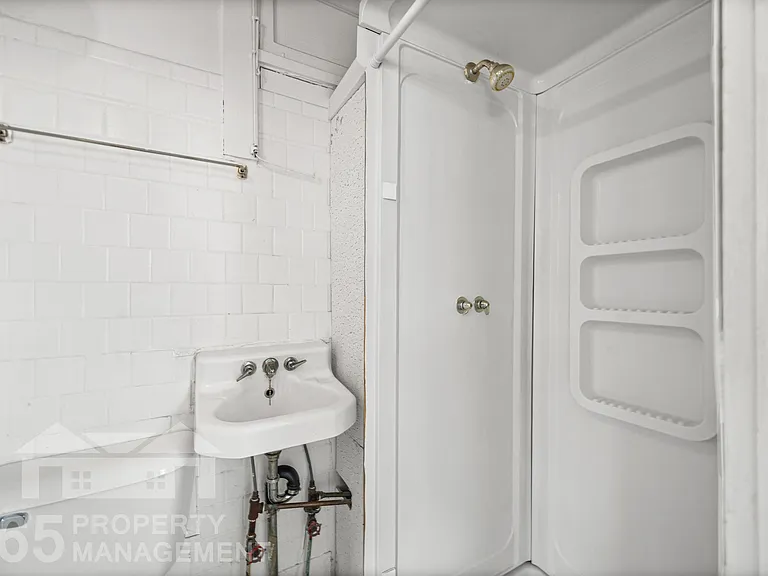 632 Ferry St #6 — Photo 8