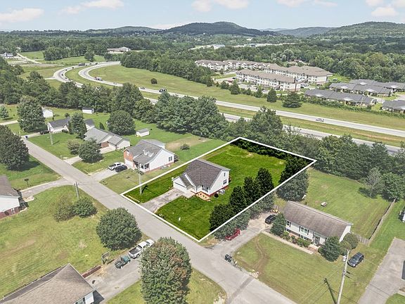 4th image of 2633 Suffolk Dr