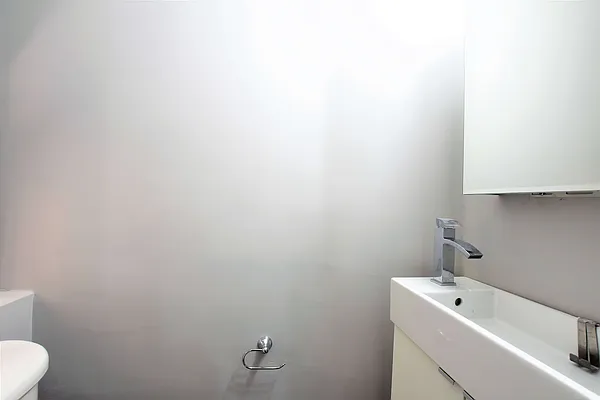 Rented by Clove Realty LLC | media 26