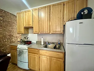 Rented by KNOCKKNOCK LLC