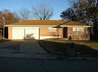 701 S Cowan St, Decatur, TX 76234