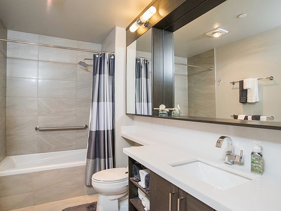 4th image of 1760 Nw 56th St #408