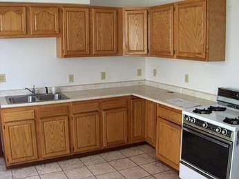 4th image of 707 Newton Ave N