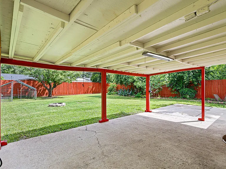 5718 Greencraig Dr — Photo 26