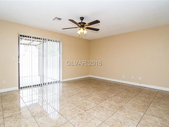3rd image of 429 La Jolla Dr