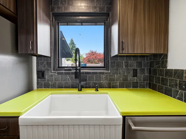 1670 Bellevue St SE, Salem, OR 97301