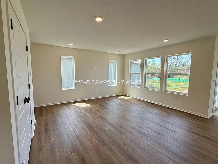 8789 SW 10th St — Photo 6