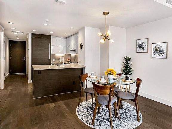 Dining & Kitchen