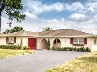 1082 Bluebird St, Naples, FL 34104