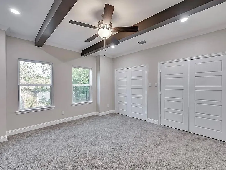 1707 Ash Crescent St — Photo 10