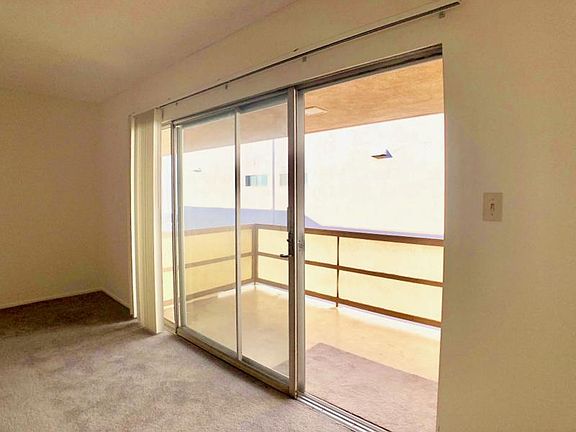 5th image of 912 W Beach Ave APT 8
