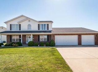 213 Sarah Ct, Waterloo, IL 62298