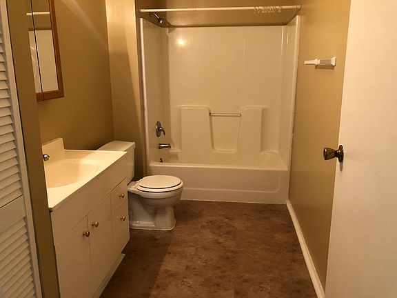 5th image of 443 Graham Rd #8