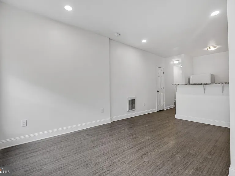 3138 W Allegheny Ave #A — Photo 6