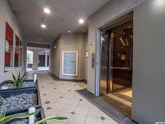 2nd image of 4424 Whitsett Ave APT 210