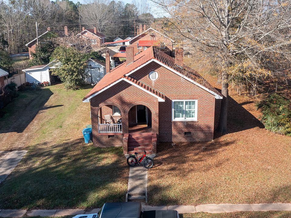 1st image of 528 Bond Ave