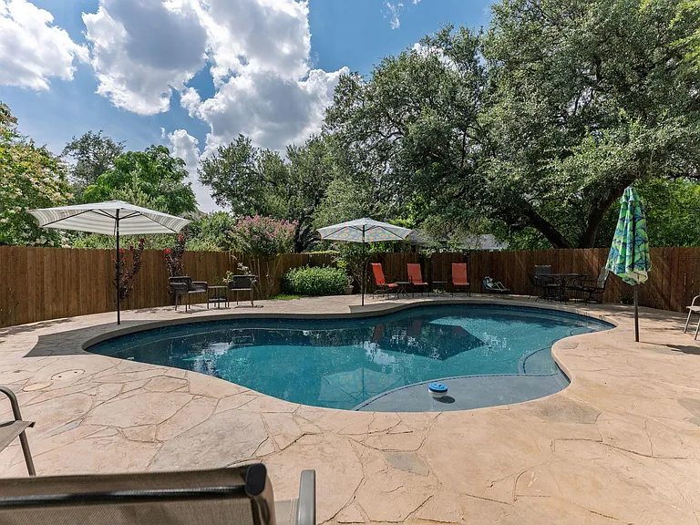8908 Pepper Rock Dr — Photo 36