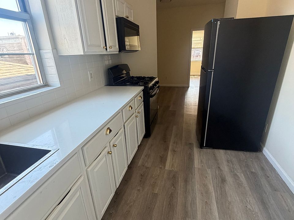 1st image of 214 64th St APT 6