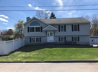 60 Camden Ave, Worcester, MA 01604