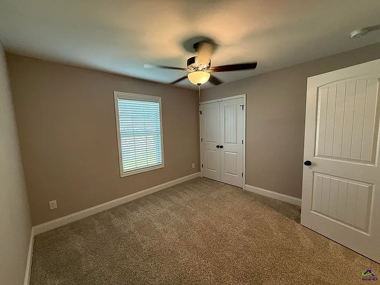 313 Creek Ridge Dr — Photo 20