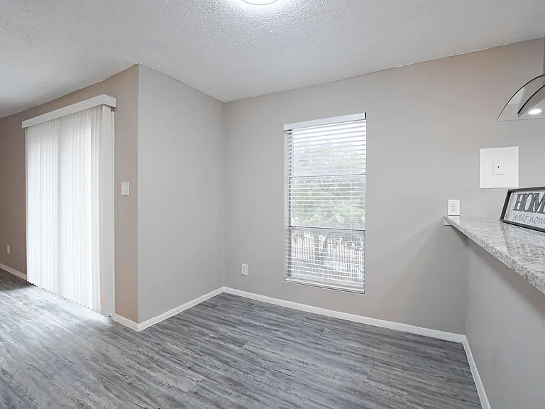 Maxton West Apartment Homes — Photo 75