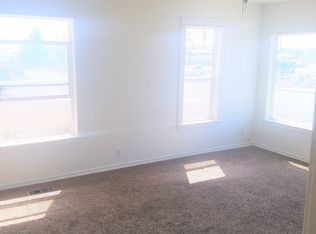 352 SE Franklin St, Redmond, OR 97756