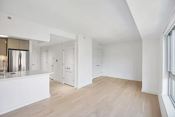 Rented by New York Residence | media 23