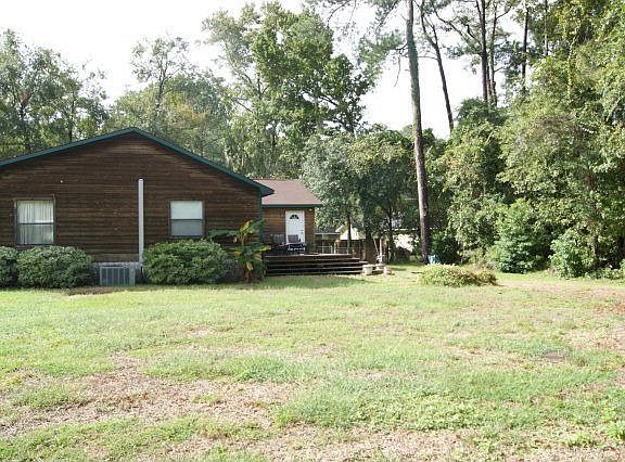 3rd image of 169 Pine Cir