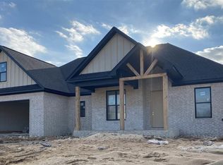 30 River Cliff Dr, Mayflower, AR 72106