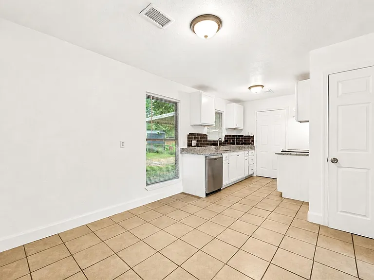 1206 Gary Ave — Photo 13