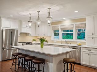 10028 Drew Cir S, Minneapolis, MN 55431