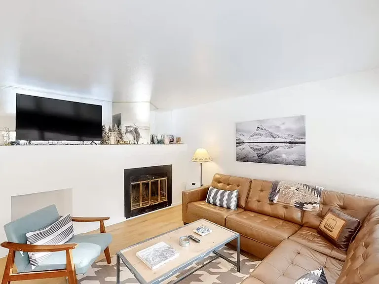 4031 Big Horn Rd #9-B — Photo 3