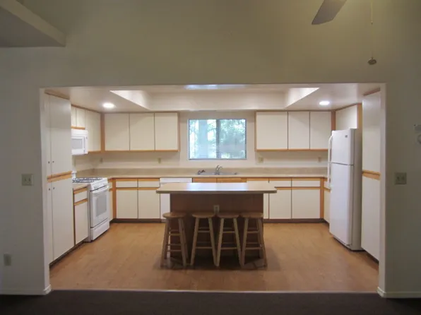 Wavertree Apartments LLC