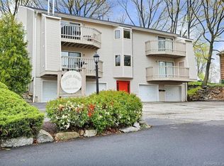 50 Overlook Ave, Fairfield, CT 06824