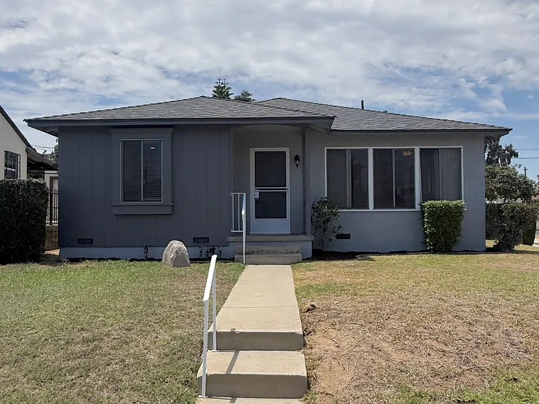 2333 Woods Ave — Photo 1
