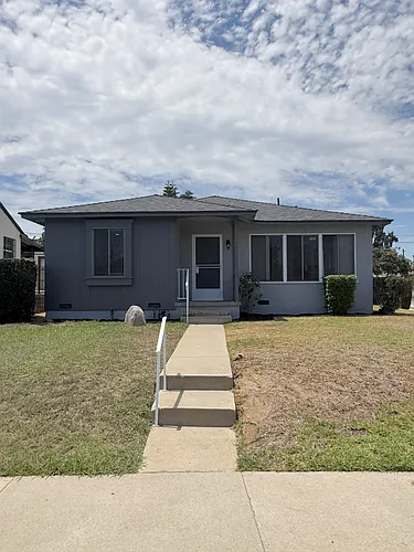 2333 Woods Ave Photo 1