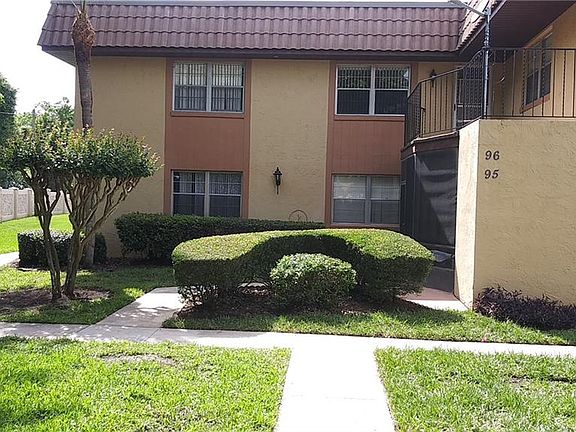 3rd image of 96 Windtree Ln Building L