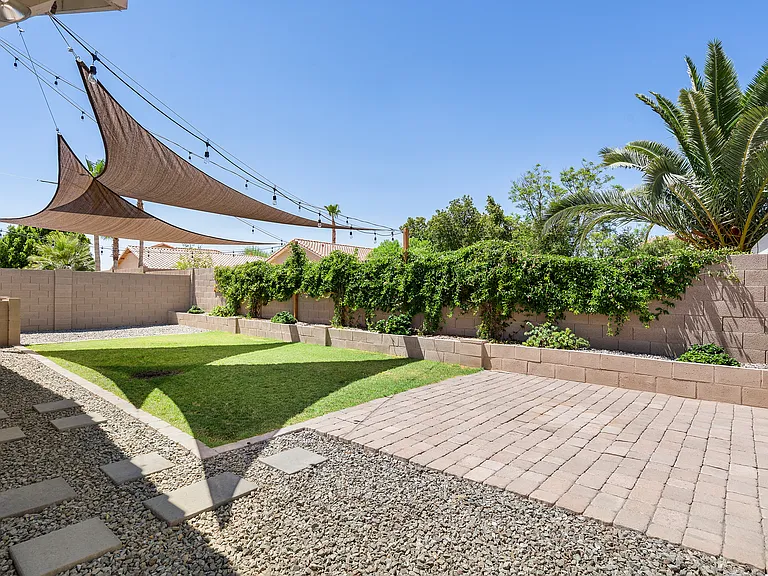 7936 W Taro Ln — Photo 29