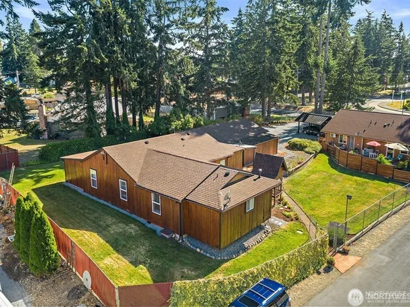 15821 5th Avenue E, Tacoma, WA 98445