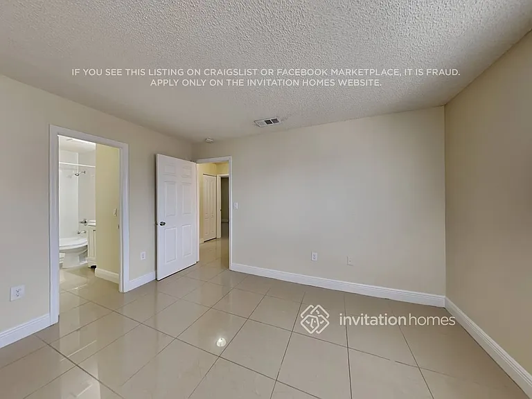16099 SW 138th Pl — Photo 15