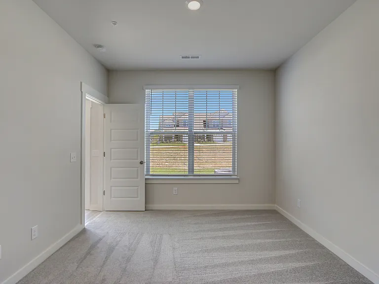 656 Birdie Dr — Photo 12