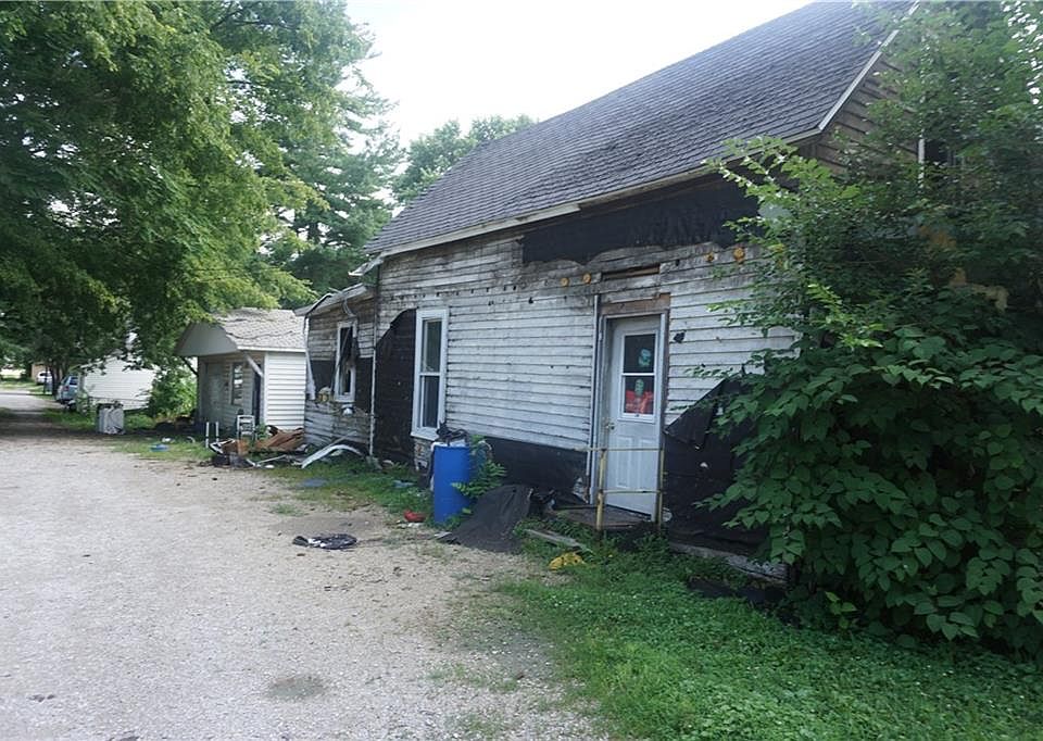 2nd image of 1323 Madison Ave