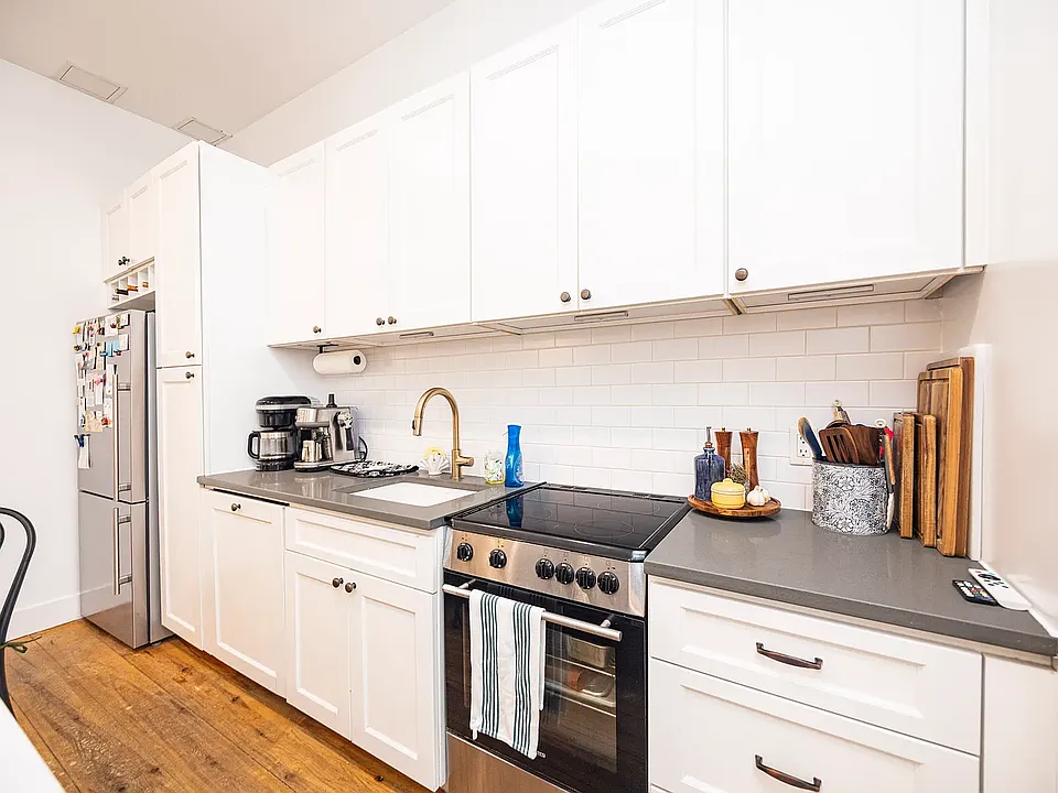 291 Metropolitan Ave #3E