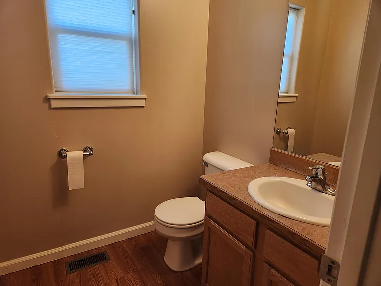 1005 Cardinal Dr #A — Photo 5