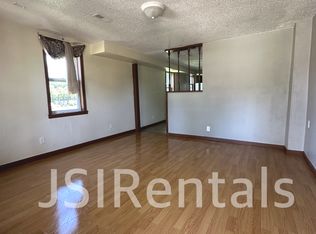 1214 E 5th St #1214, Sedalia, MO 65301