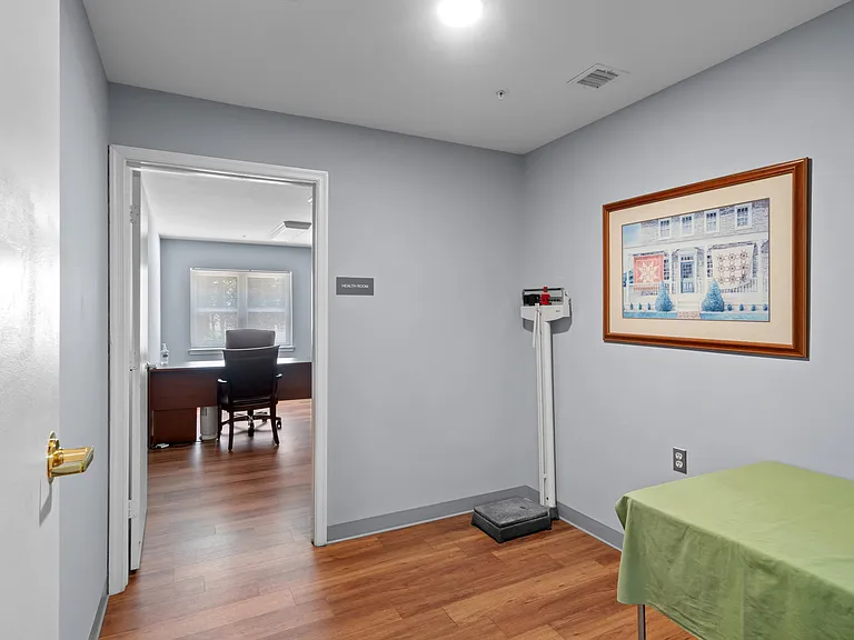 Woodside Village 55+ Apartments — Photo 10