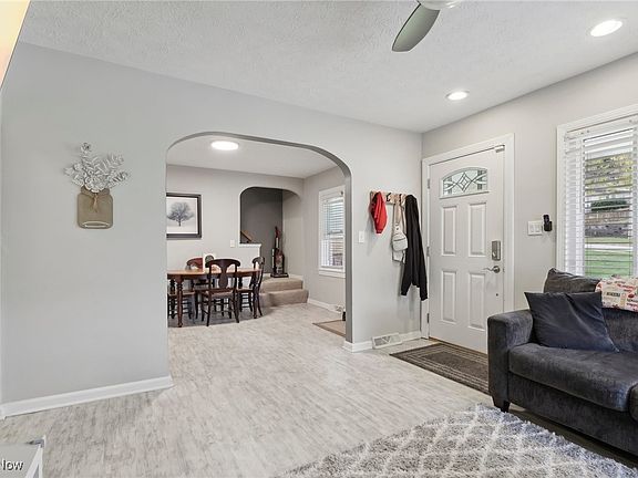 2nd image of 3096 Forest Park Blvd