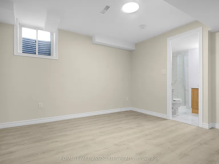 6120 Clover Ridge Cres #BASEMENT — Photo 7