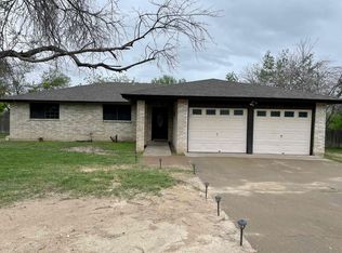 208 Tomahawk Trl, Del Rio, TX 78840